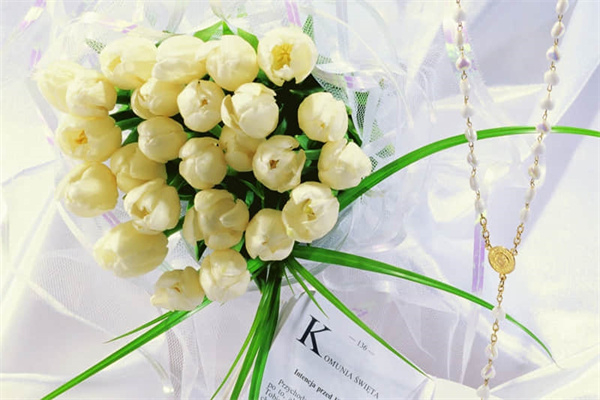 铁的相对介电常数是多少-铁氧体相对介电常数